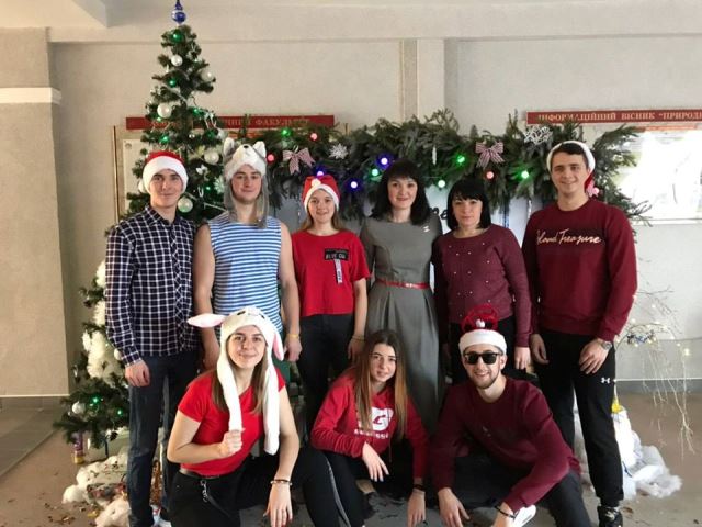 Частинка команди. причетної до створення свята